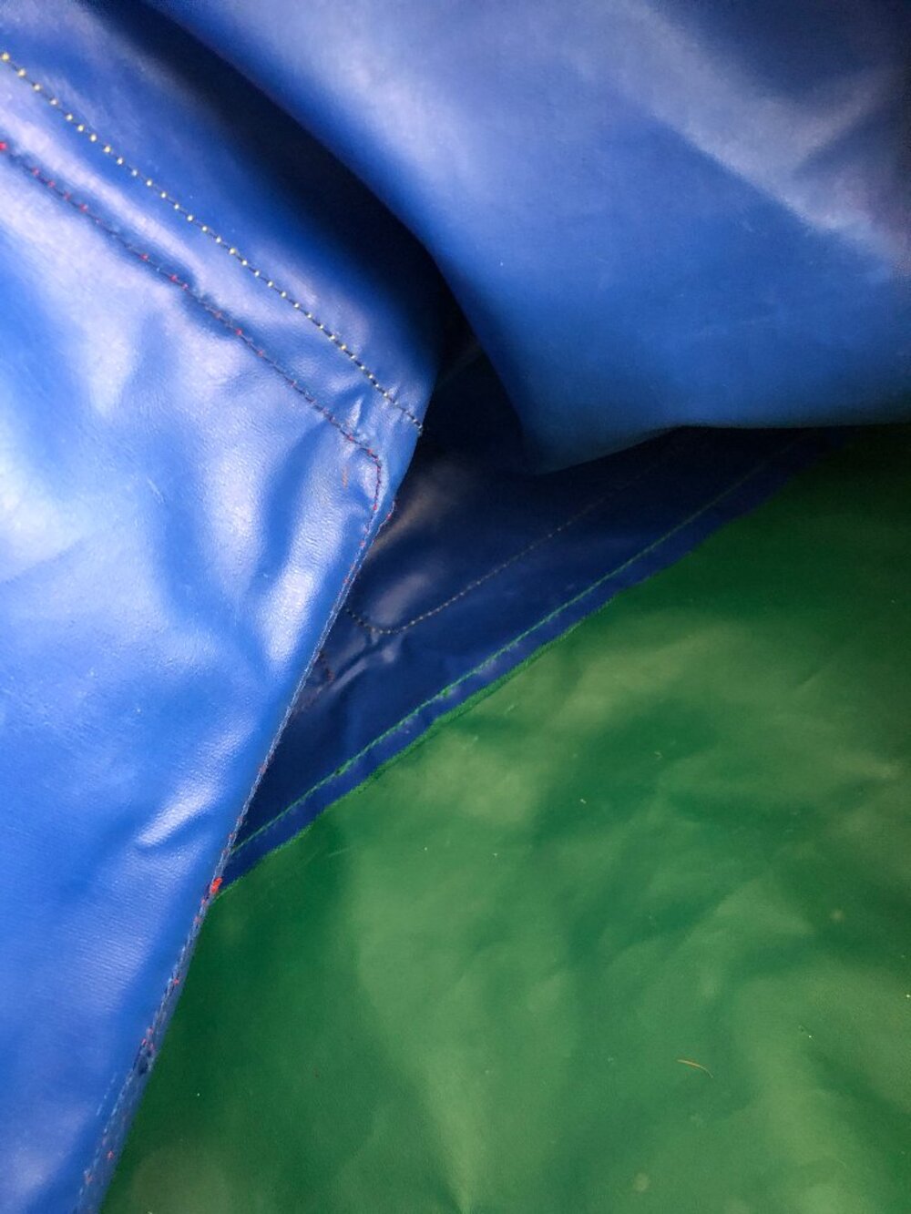 90s Vintage United Colors of Benetton Duffel Bag, Carry on Travel Bag - Picture 14 of 16